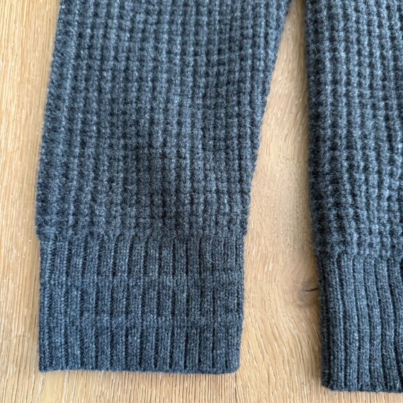 Banana Republic Artie 100% Dark Gray Cashmere Sweater Size Large - Picture 6 of 10